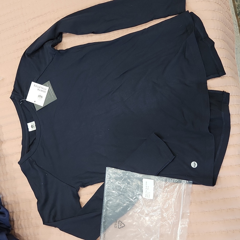 Senita Athletics long sleeve